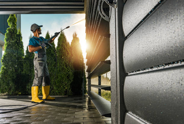 Garage Pressure Washing in Thunderbolt, GA